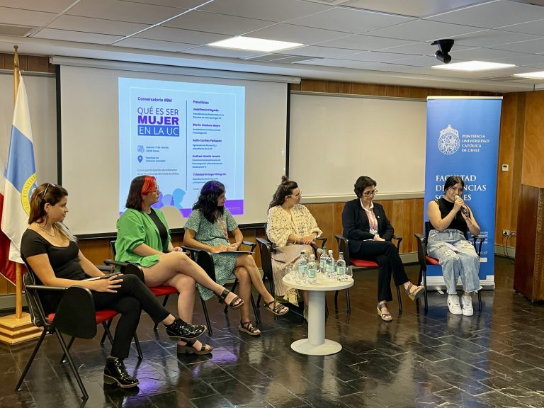 El 8M en Sociales UC invitó a reflexionar sobre el rol de las mujeres ...